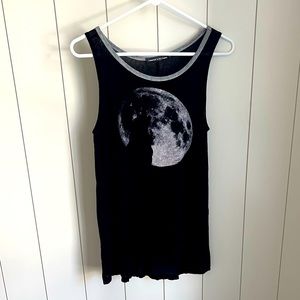 Happening in the Present Moon high low tank